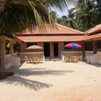 Omakar Deluxe Beach Resort, Malvan 1